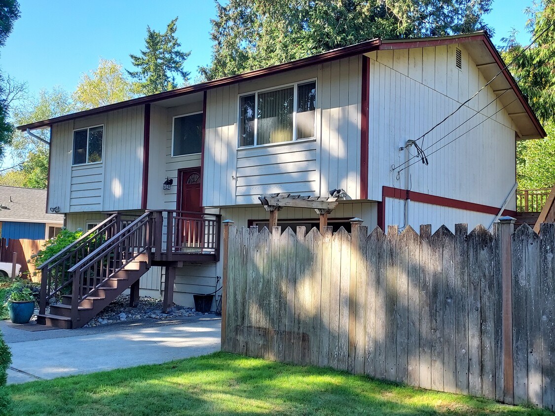 18809 Harris Ave NE, Suquamish, WA 98392 House Rental in Suquamish, WA