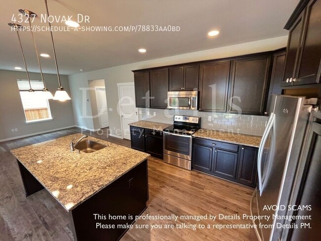 Foto del edificio - 4327 Novak Dr SW