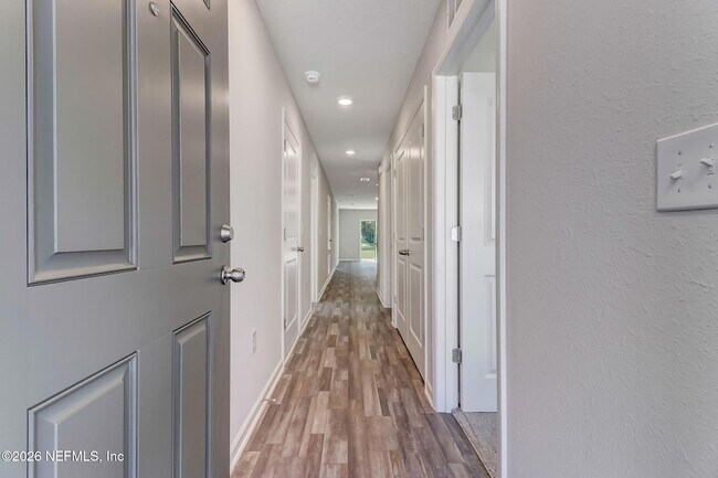 Building Photo - 45303 Red Brick Dr