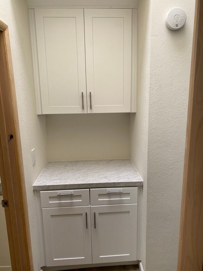 Building Photo - Newly Updated