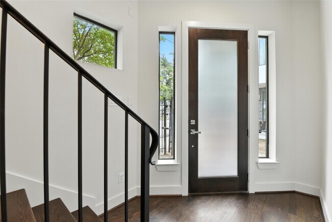 Foto del edificio - 1611 Spring St