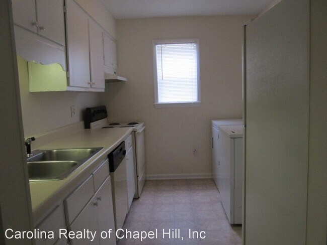 Building Photo - 2 br, 1.5 bath House - 211 D Ashley Forest...