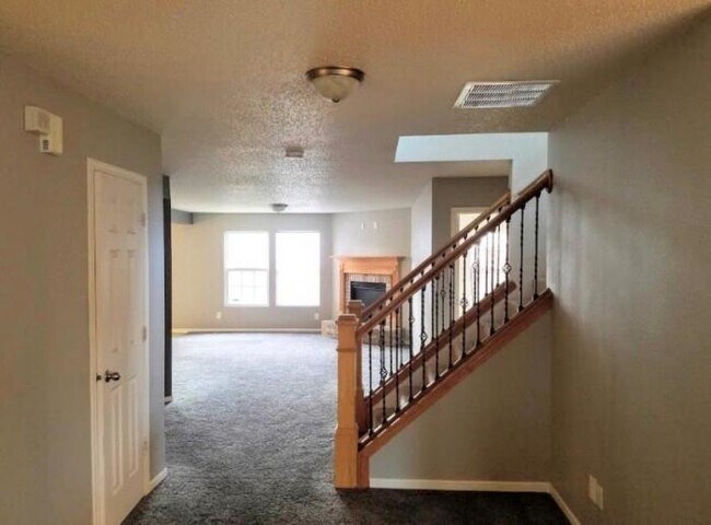 Building Photo - 5 bedroom in Indianapolis IN 46231