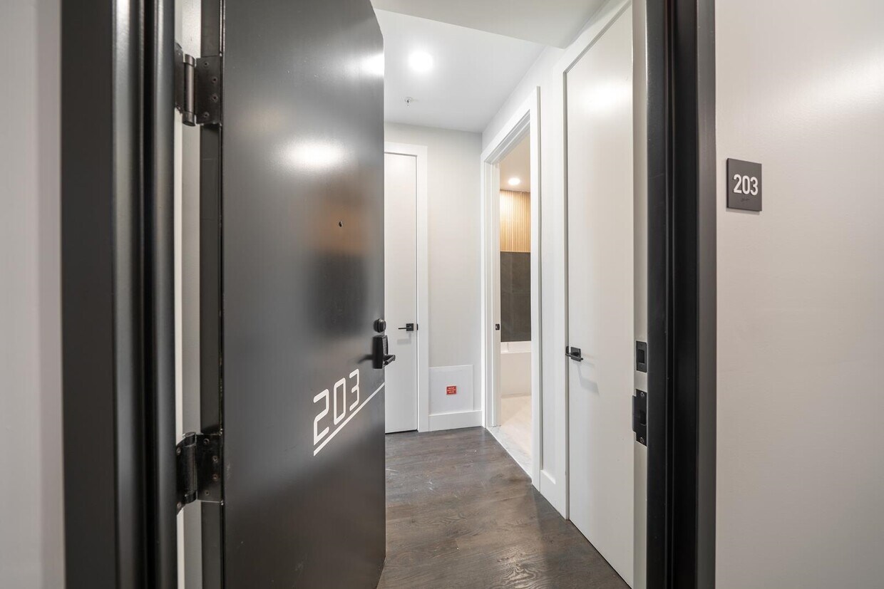 Foto principal - 63-65 Irving St
