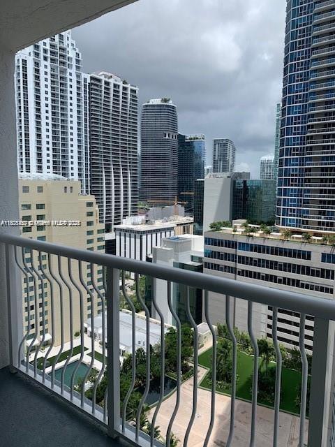 Foto principal - 1200 Brickell Bay Dr