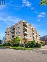Building Photo - 778 Sheppard Ave W