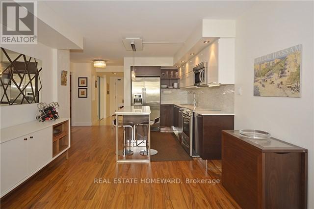Building Photo - 15 Maitland Pl