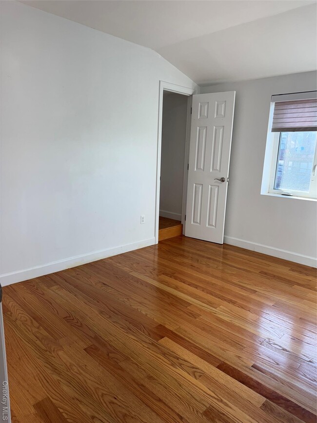 Building Photo - 132-25 57th Ave