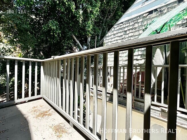 Foto del edificio - 11046 1/2 Otsego St. North Hollywood, CA 9...