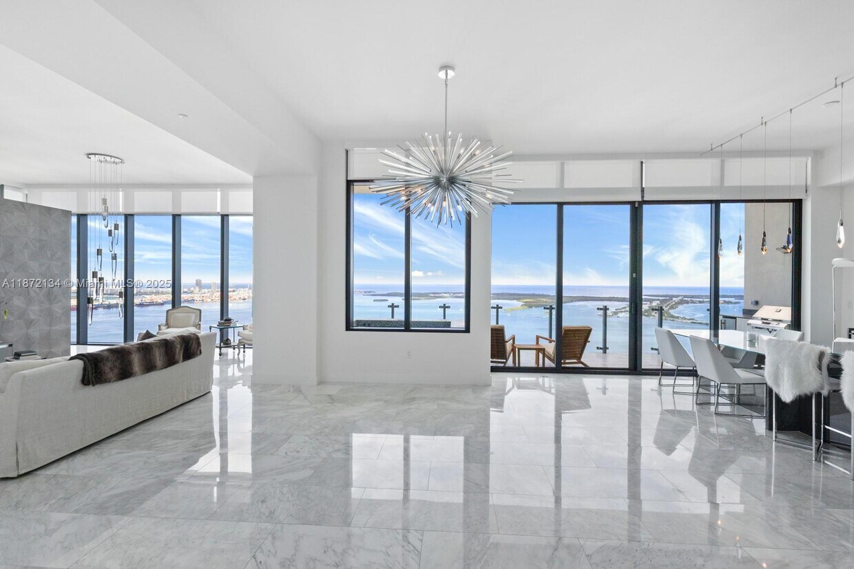 Foto principal - 1451 Brickell Ave