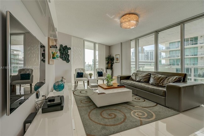 Foto del edificio - 6700 Indian Creek Dr