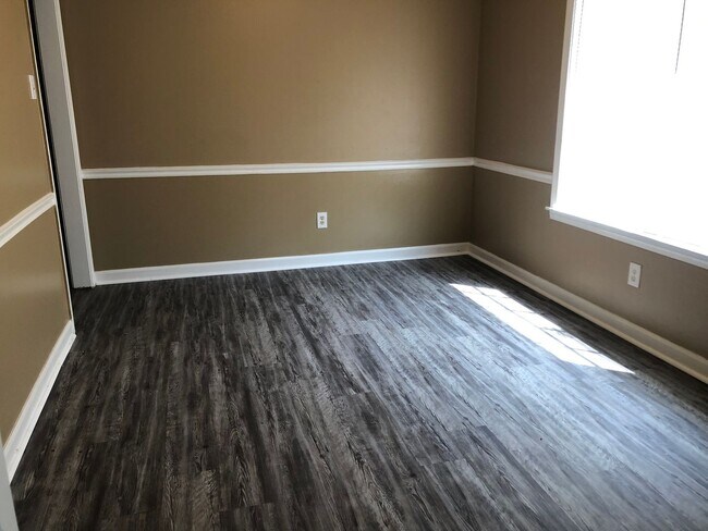 Foto del edificio - 4010 Friendly Way