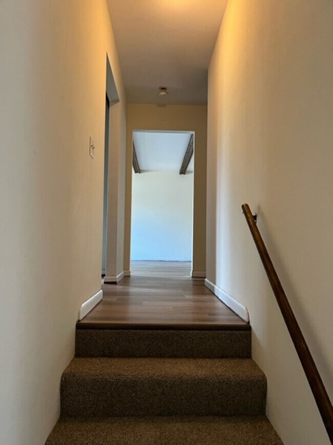 Building Photo - 455
