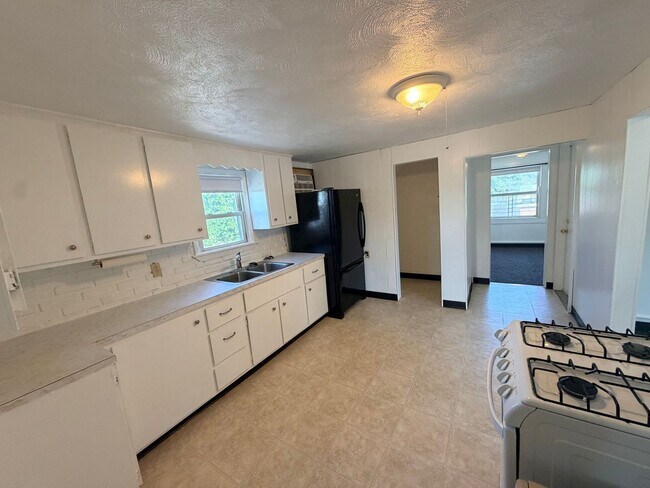 Photo - 10 Island St Apartment