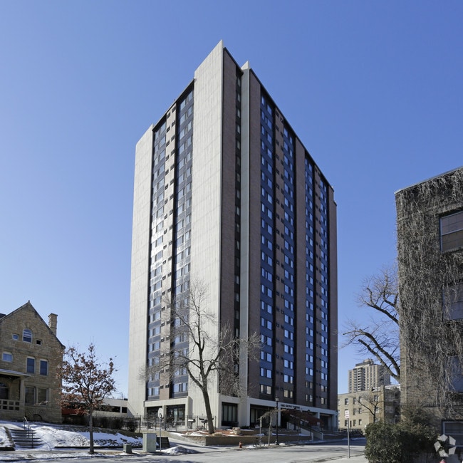Building Photo - Grove 94