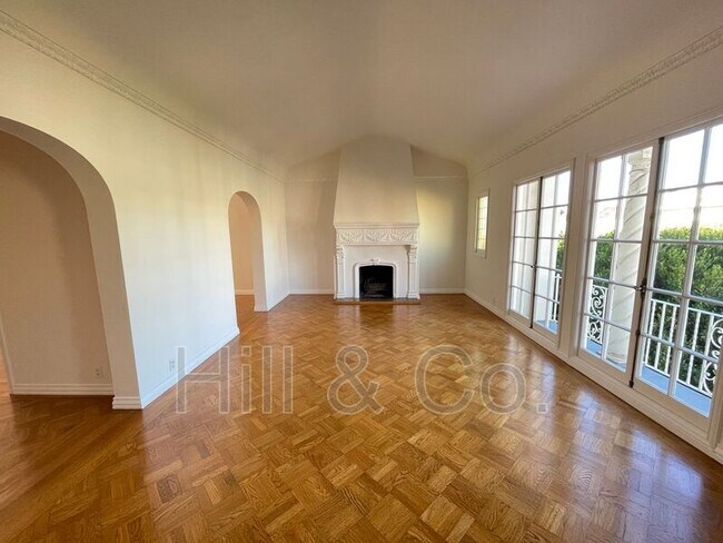 Foto del edificio - 2341 North Point St