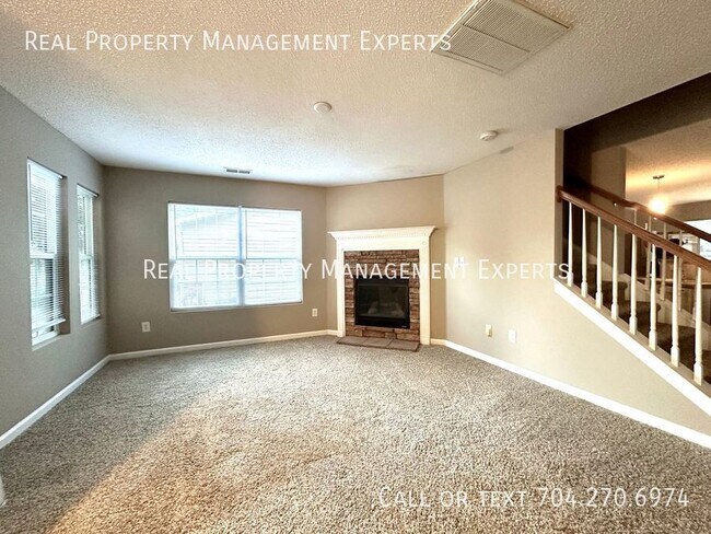Foto del edificio - 14034 Pinyon Pine Ln