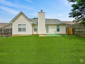 Building Photo - 10623 Pine Forest Ln