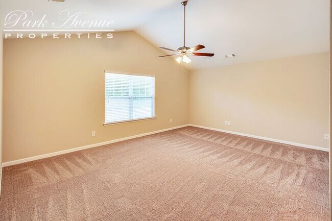 Building Photo - 1009 Sundance Dr