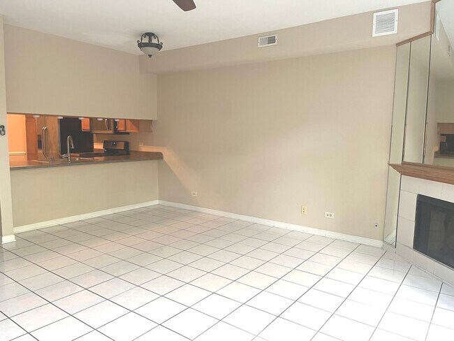 Foto del edificio - 7835 Darien Lakes Dr