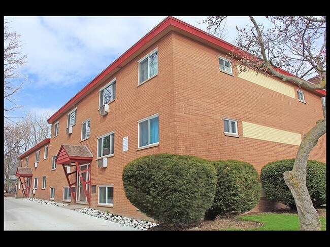 Building Photo - 3778 W 33rd St