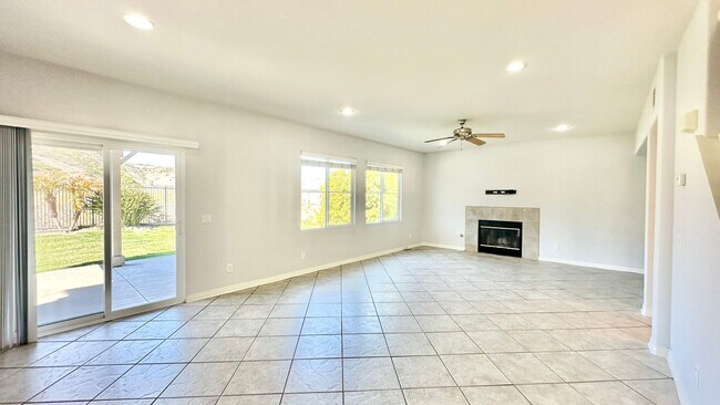 Building Photo - Wonderful & Updated Two-Story in the Quiet and Peaceful Wanis View Estates Community of Oceanside!