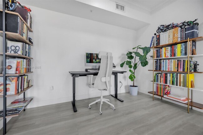 Foto del edificio - 3001 NE 185th St