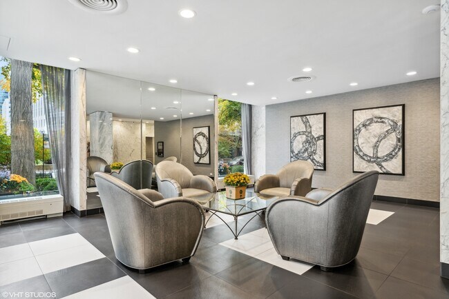 Foto del edificio - 222 E Pearson St