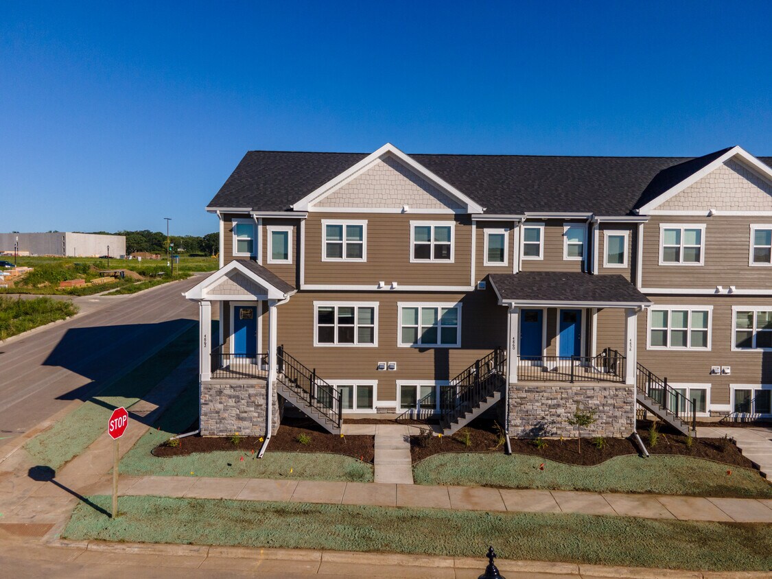 4856 Romaine Rd, Fitchburg, WI 53711 Townhome Rentals in Fitchburg WI