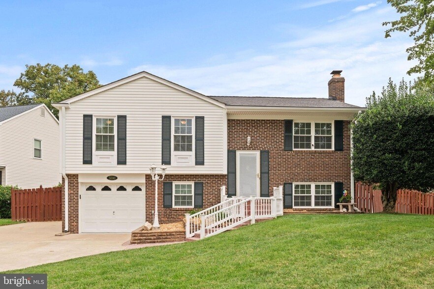 Photo - 5590 Neddleton Avenue Unit