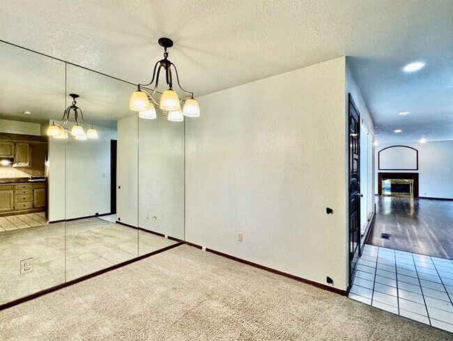 Foto del edificio - 1824 Windhill Ave
