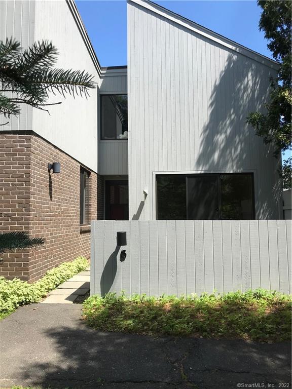 5 Apple Ln Unit 5, Ridgefield, CT 06877 Condo for Rent in Ridgefield