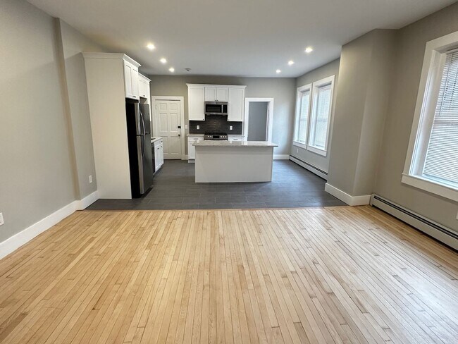 Building Photo - New Allston Listing!!