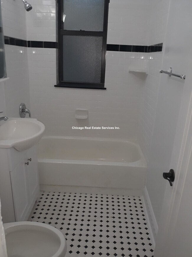 Foto del edificio - 1501 Chase St