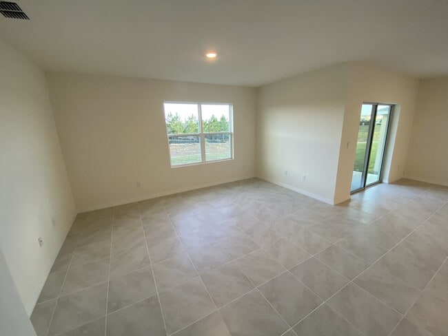 Building Photo - 1252 Sugarwood