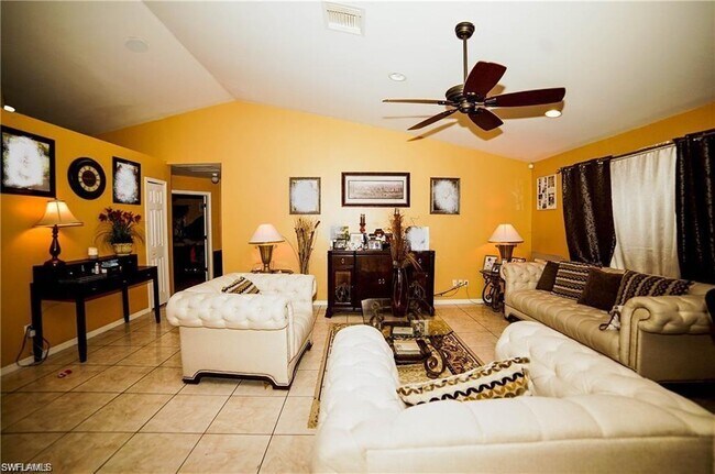 Foto del edificio - 397 Pennfield Ave