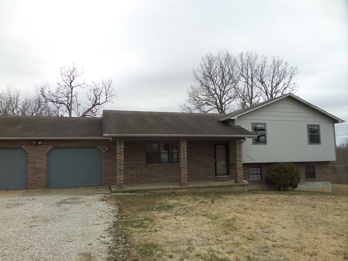 14040 Howard Ln, Dixon, MO 65459 House Rental in Dixon, MO