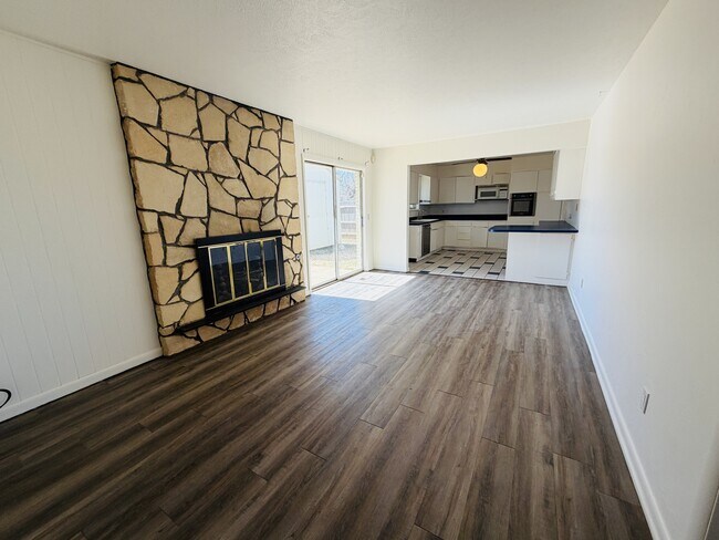 Foto del edificio - 3324 NW 64th St