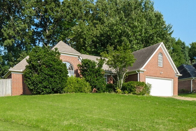 Building Photo - 3924 Tamara Dr