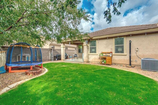 Building Photo - POWER RANCH SINGLE LEVEL 3 BEDROOM HOME