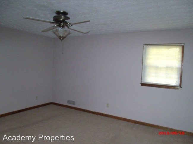 Building Photo - 3 br, 2 bath House - 290 Amanda Court