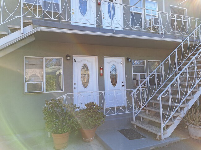 Foto del edificio - 630 Westbourne Dr