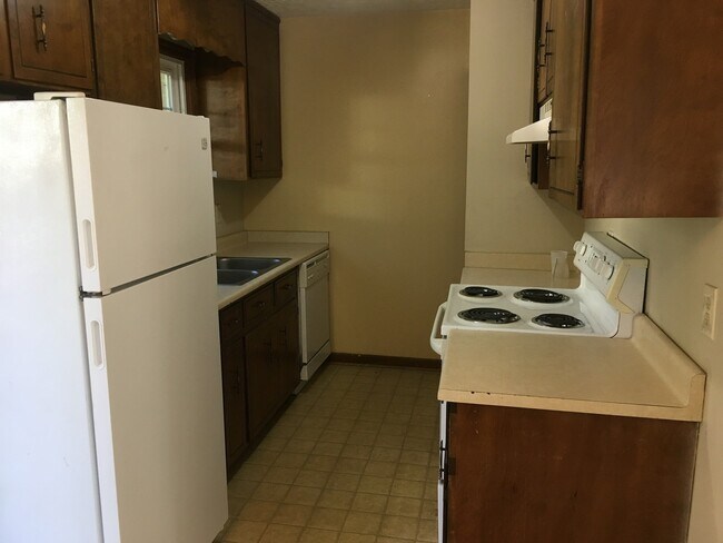 Building Photo - 155/157 Windy Hill Court Duplex