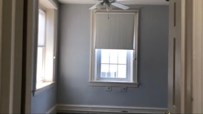 Foto del edificio - 864 W Lancaster Ave