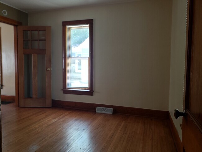 Foto del edificio - 826 Dawson St