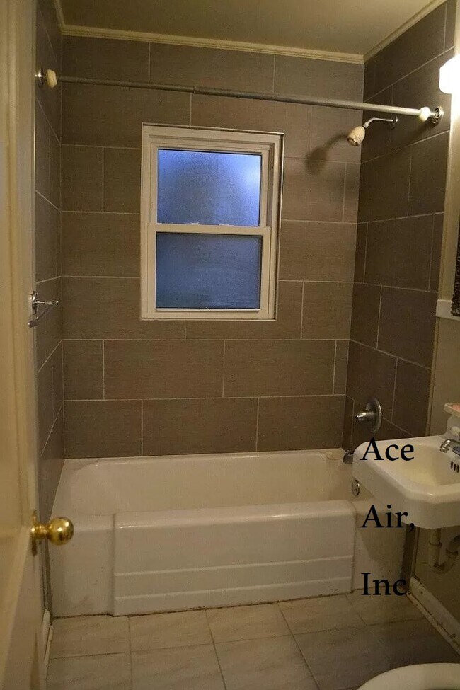 Foto del edificio - 6530 E 5th Pl