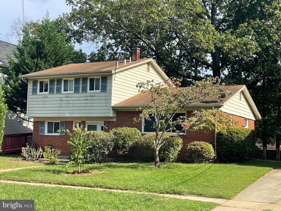 Foto principal - 1008 Loxford Terrace