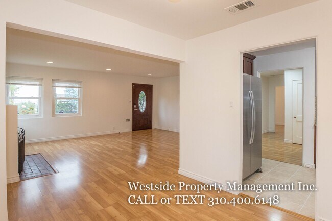 Foto del edificio - 3515 Military Ave