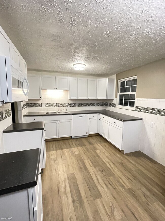 Foto del edificio - 4 br, 2.5 bath House - 6630 Cordova Drive