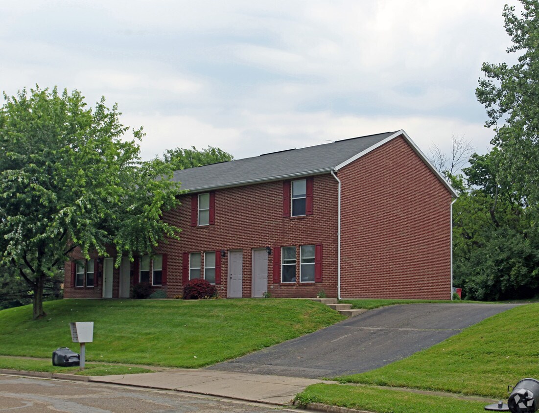 Building Photo - 112-138 Brusman Dr